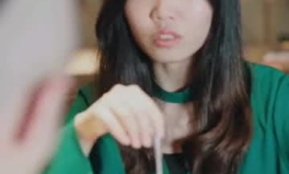 小姐姐又哭又笑,小姐姐的情感波动之旅