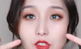 商场美甲店小姐姐,商场美甲店小姐姐带你探索美甲时尚之旅